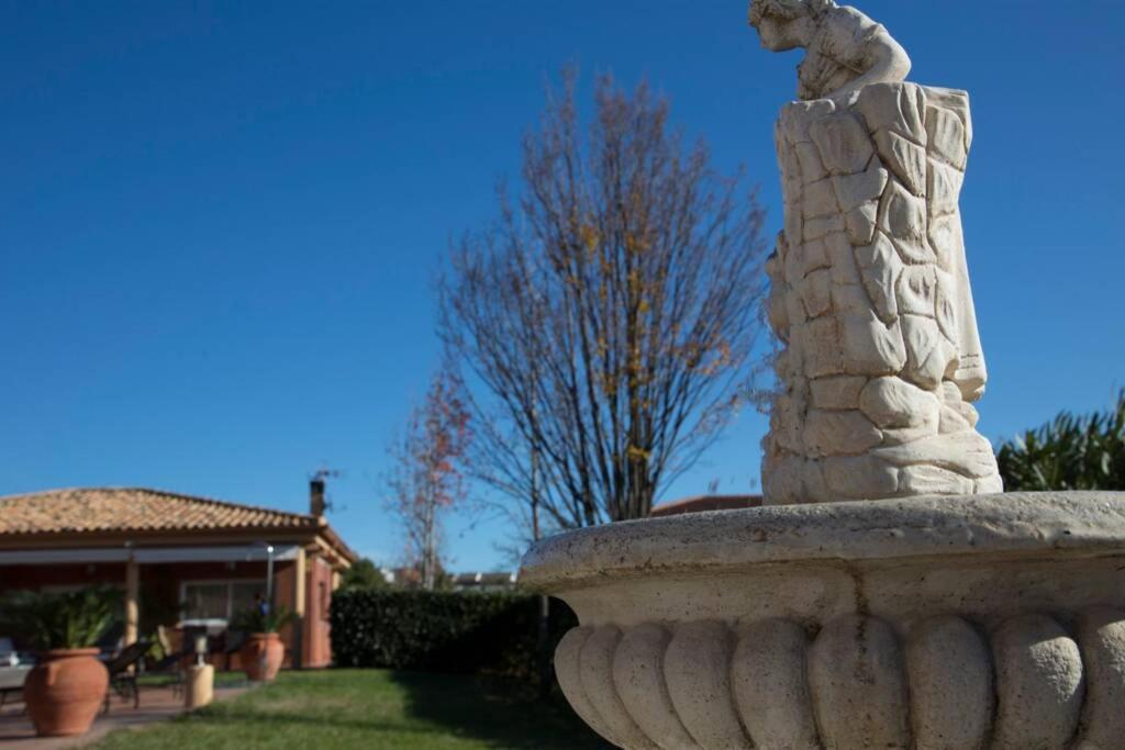 Villa Casa Bella con piscina Caldes De Montbui Esterno foto