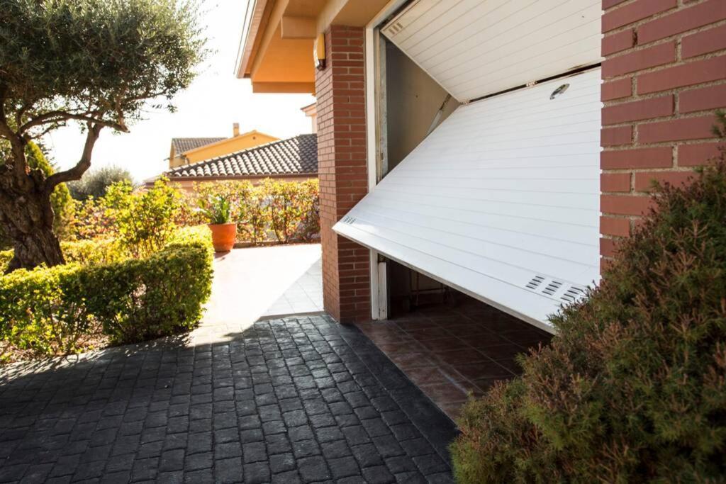 Villa Casa Bella con piscina Caldes De Montbui Esterno foto